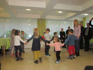 Srečanje v DU Podbrdo (Marjanca Velišček) (1)-1800